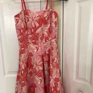 Beautiful midi dress.